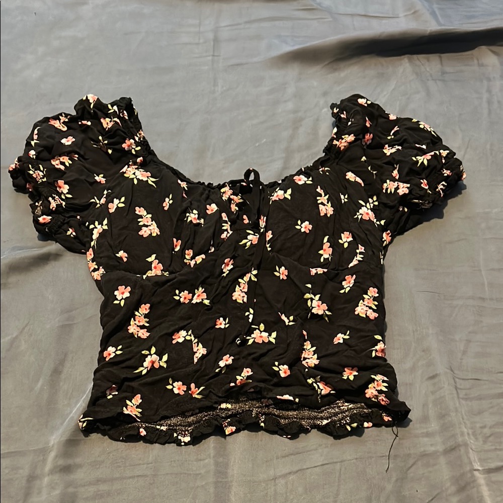Floral Black Puff Sleeve Top